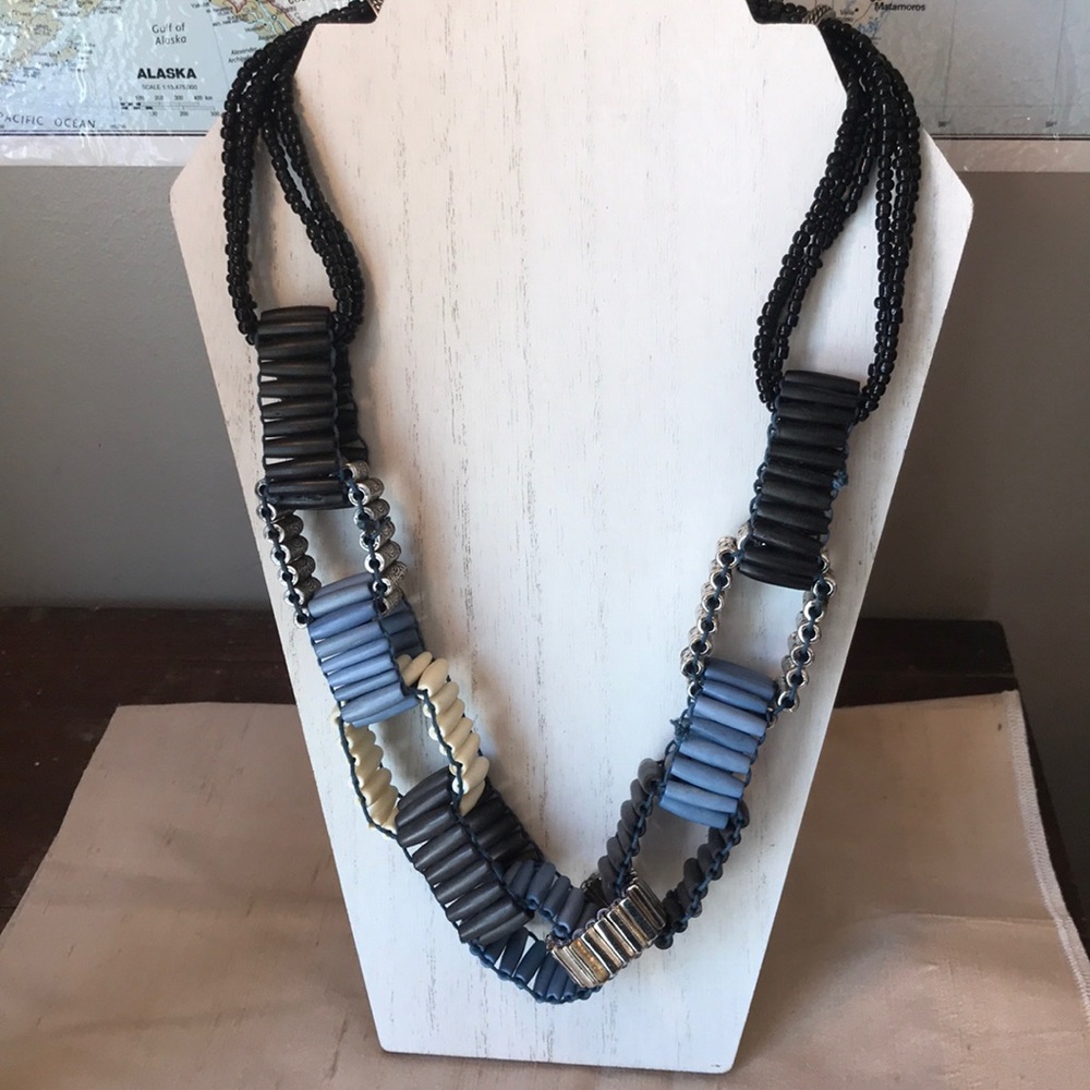 unique Chico's Statement necklace NWT
